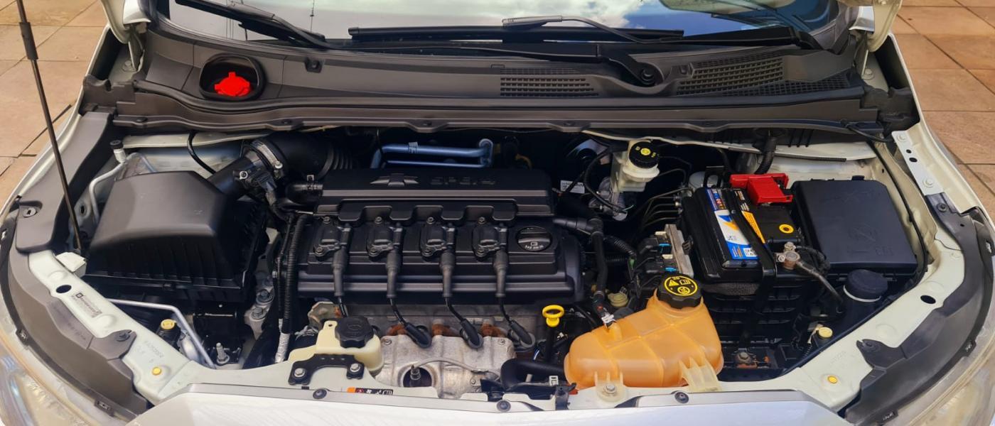 GM/ONIX LT 1.4
